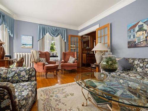 159 Almont Avenue, New Glasgow, NS - Indoor Photo Showing Living Room
