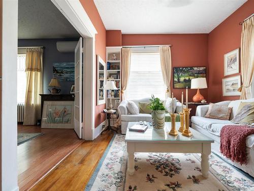 159 Almont Avenue, New Glasgow, NS - Indoor Photo Showing Living Room