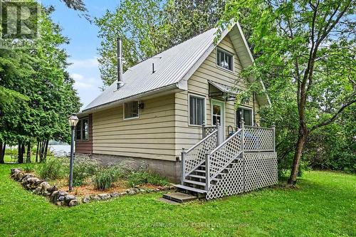 13 B5A Road, Rideau Lakes, ON - Outdoor