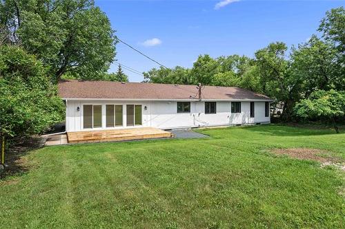 8436 Roblin Blvd, Headingley, MB - Outdoor