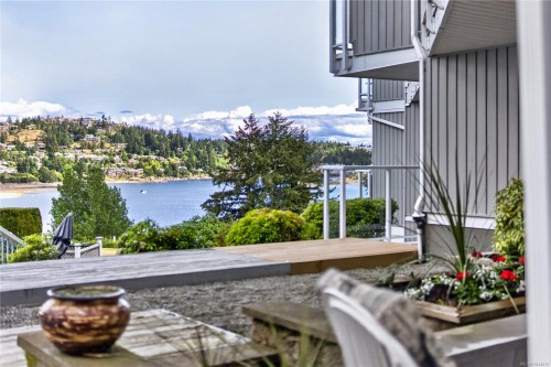 #310-2560 Departure Bay Rd  Nanaimo, BC V9S 5P1