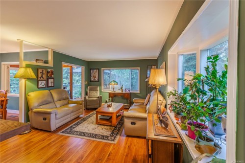 1719 Centennial Ave East, Comox, BC 