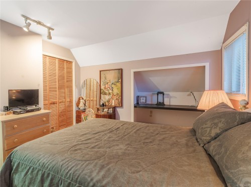 1719 Centennial Ave East, Comox, BC 