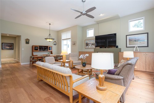 1384 Cape Cod Dr, Parksville, BC 