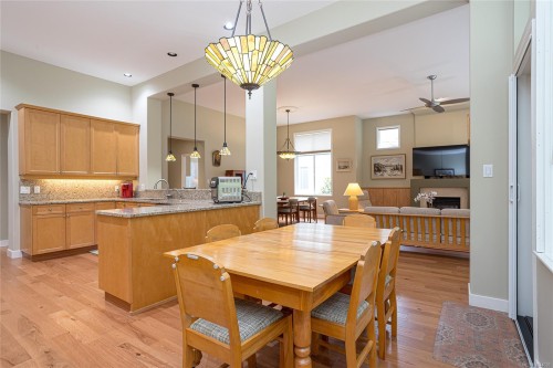 1384 Cape Cod Dr, Parksville, BC 