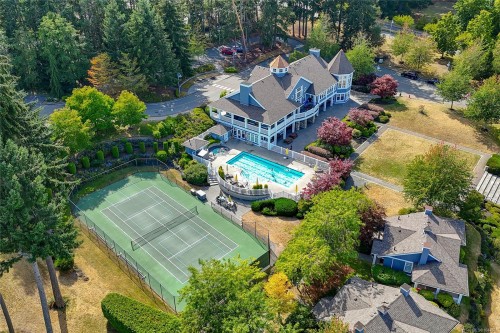 1384 Cape Cod Dr, Parksville, BC 