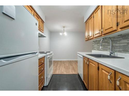 1 41 Moirs Mill Road, Bedford, NS - Indoor Photo Showing Kitchen