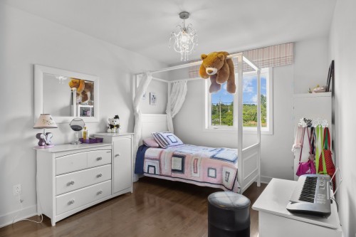 Bedroom - 333 Rue Claude-Léveillée, Vaudreuil-Dorion, QC - Indoor Photo Showing Bedroom