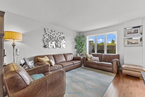 Living Room - 333 Rue Claude-Léveillée, Vaudreuil-Dorion, QC - Indoor Photo Showing Living Room