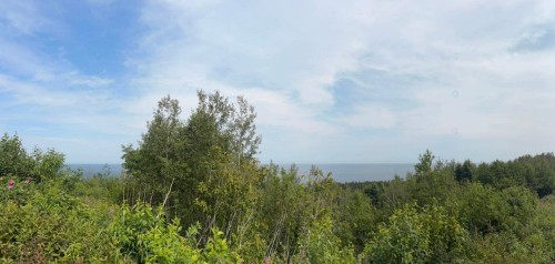 Nearby - Route 138, Les Bergeronnes, QC 