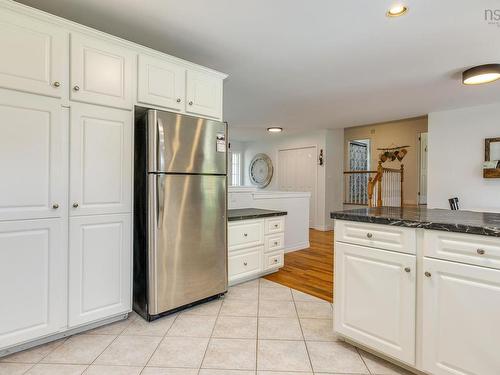 10 Brookside Avenue, Lantz, NS - Indoor Photo Showing Kitchen