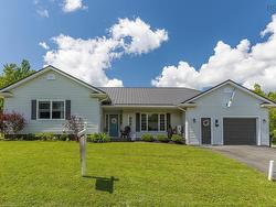 10 Brookside Avenue  Lantz, NS B2S 1V3