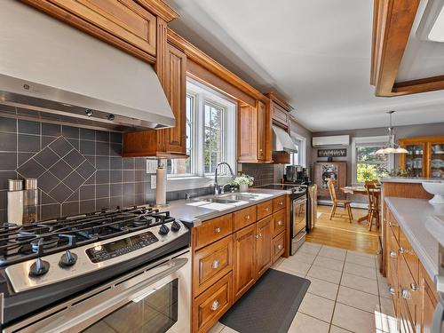 138 Cathy Drive, Cornwall, PE - Indoor Photo Showing Kitchen With Double Sink