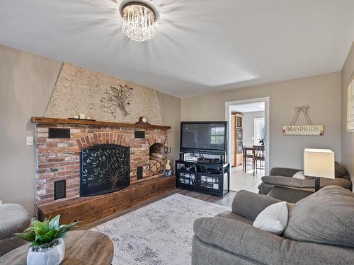 138 Cathy Drive, Cornwall, PE - Indoor Photo Showing Living Room With Fireplace