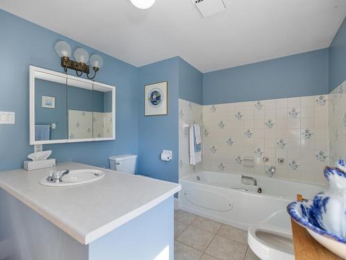 138 Cathy Drive, Cornwall, PE - Indoor Photo Showing Bathroom