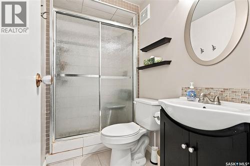 123 Trent Crescent, Saskatoon, SK - Indoor Photo Showing Bathroom