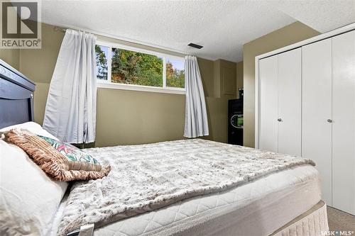 123 Trent Crescent, Saskatoon, SK - Indoor Photo Showing Bedroom
