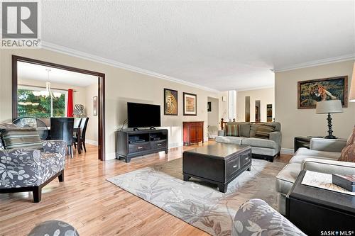 123 Trent Crescent, Saskatoon, SK - Indoor Photo Showing Living Room