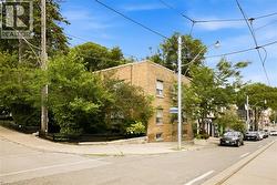 1 KINGSWOOD Road Unit# 7M Toronto, ON M4E 3N4