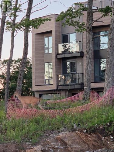 2 - 22 CHAU HA CIRCLE , Huntsville, Ontario P1H 0K3 4