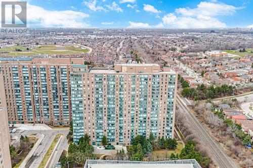 203 - 135 HILLCREST AVENUE  Mississauga, ON L5B 4B1