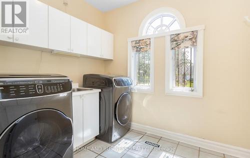 1755 Birchwood Drive, Mississauga, ON - Indoor Photo Showing Laundry Room