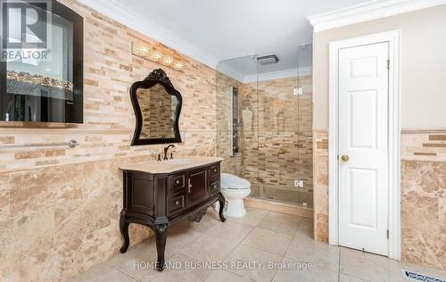 1755 Birchwood Drive, Mississauga, ON - Indoor Photo Showing Bathroom