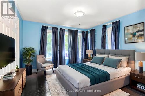 1755 Birchwood Drive, Mississauga, ON - Indoor Photo Showing Bedroom