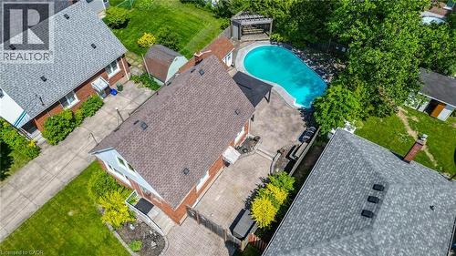 27 Delevan Crescent, Hamilton, ON - Outdoor With In Ground Pool