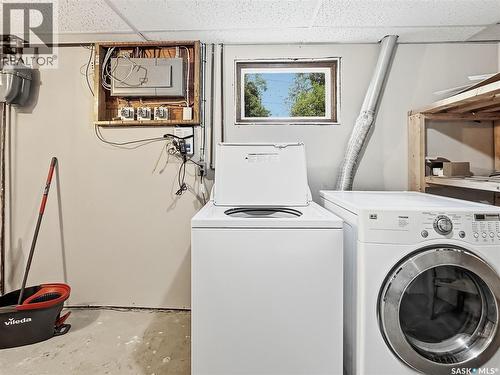 609 Railway Avenue, Balcarres, SK - Indoor Photo Showing Laundry Room
