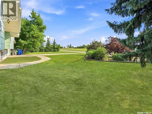 609 Railway Avenue, Balcarres, SK - Outdoor