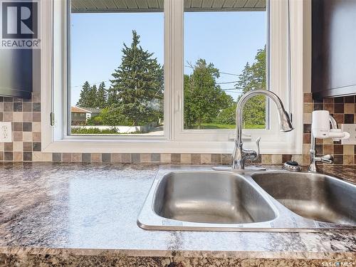 609 Railway Avenue, Balcarres, SK - Indoor Photo Showing Kitchen With Double Sink
