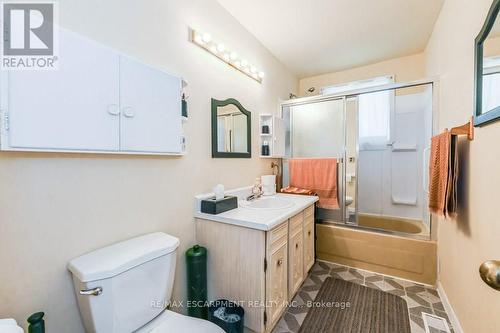 641 Limeridge Road E, Hamilton, ON - Indoor Photo Showing Bathroom