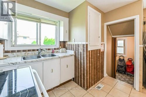 641 Limeridge Road E, Hamilton, ON - Indoor Photo Showing Kitchen With Double Sink