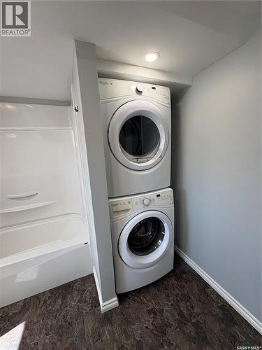 401 2Nd Avenue N, Rose Valley, SK - Indoor Photo Showing Laundry Room