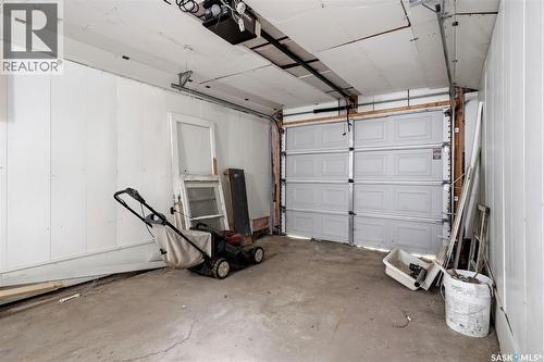 1555 Retallack Street, Regina, SK - Indoor Photo Showing Garage