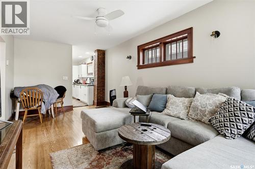 1555 Retallack Street, Regina, SK - Indoor Photo Showing Living Room
