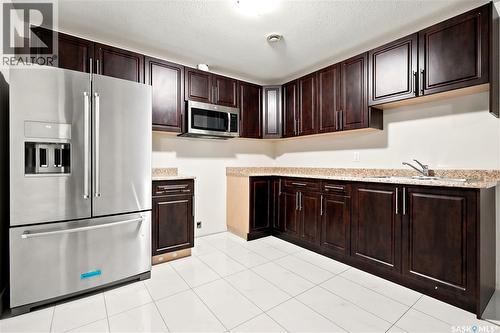 3325 Green Brook Road, Regina, SK - Indoor Photo Showing Kitchen With Stainless Steel Kitchen