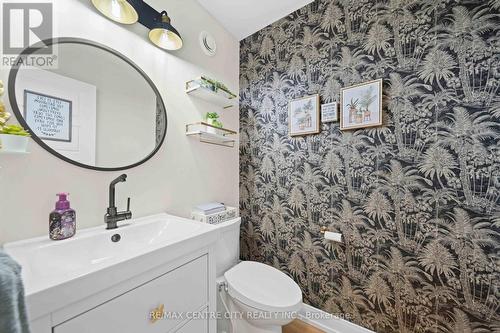 Adorable 2pc bath on main - 76 Styles Drive, St. Thomas, ON - Indoor Photo Showing Bathroom