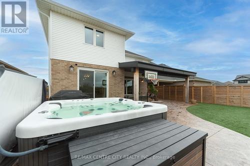 Hot tub included - 76 Styles Drive, St. Thomas, ON - Outdoor