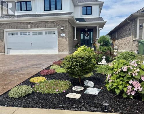 Beautiful gardens - 76 Styles Drive, St. Thomas, ON - Outdoor