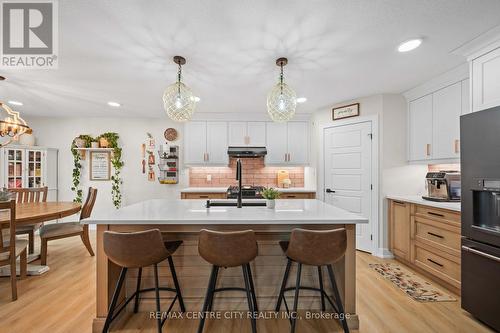 Large island with sink - 76 Styles Drive, St. Thomas, ON - Indoor