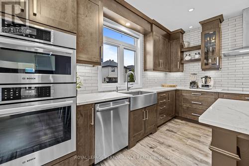 441 Bruges Street, Russell, ON - Indoor Photo Showing Kitchen With Upgraded Kitchen