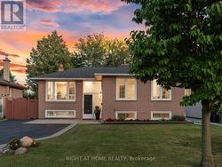 305 PLEASANT AVENUE Toronto, ON M2R 2R2