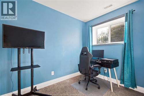 6 Joaney Lane, Cottam, ON - Indoor Photo Showing Other Room