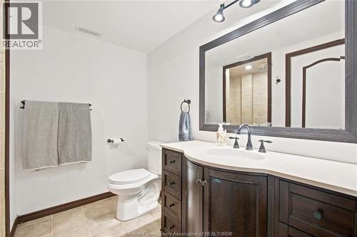 6 Joaney Lane, Cottam, ON - Indoor Photo Showing Bathroom