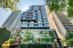 705 - 17 DUNDONALD STREET Toronto, ON M4Y 0E4