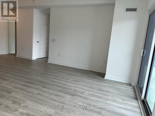 403 - 25 NEIGHBOURHOOD LANE , Toronto, Ontario M8Y 0C4 5