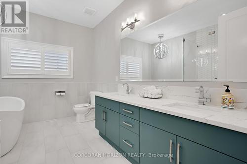 305 Blair Creek Drive, Kitchener, ON - Indoor Photo Showing Bathroom