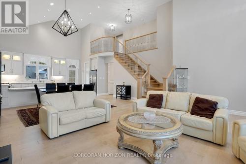 305 Blair Creek Drive, Kitchener, ON - Indoor Photo Showing Living Room